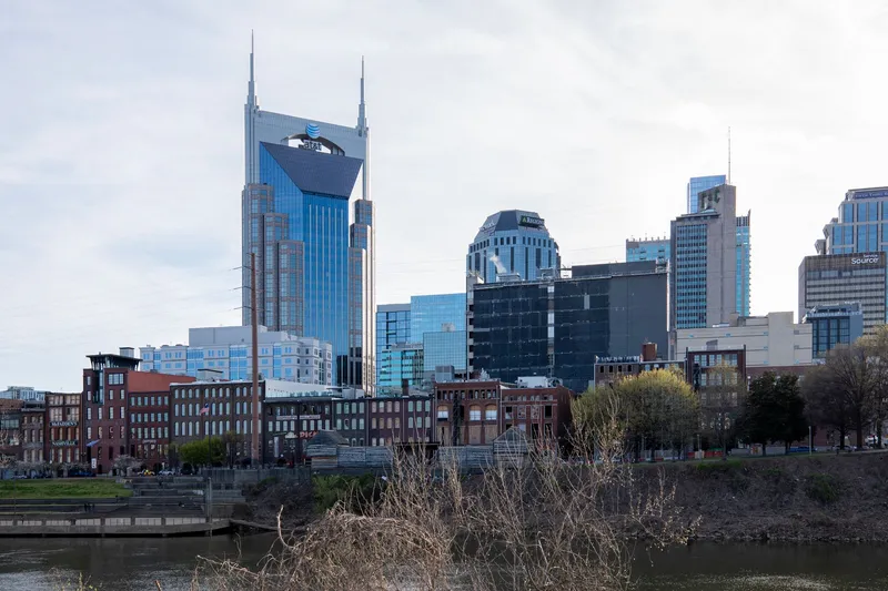 Nashville: View of Nashville's iconic AT&T Building and downtown skyline.