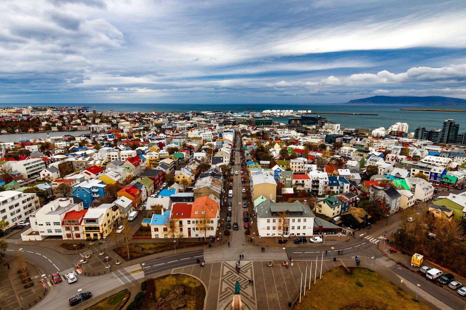 Reykjavík: Vibrant aerial view of Reykjavík, Iceland, showcasing its colorful architecture and coastal beauty.